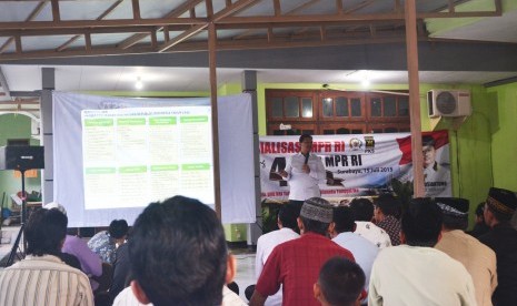 sosialisasi 4 Pilar MPR RI yaitu Pancasila, NKRI, Bhinneka Tunggal Ika, dan UUD Negara Republik Indonesia.