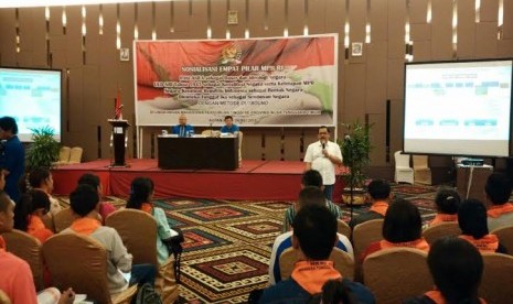 sosialisasi empat ilar di Kupang yang dihadiri oleh perwakilan mahasiswa se-NTT