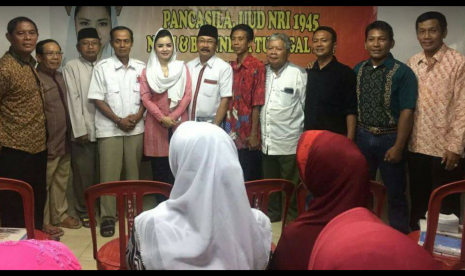 Sosialisasi Empat Pilar Kebangsaan di hadapan pengurus DPC Partai Gerinda dan masyarakat Rw 7 Kelurahan Tegalreja di Cilacap Selatan pada Sabtu (23/9).