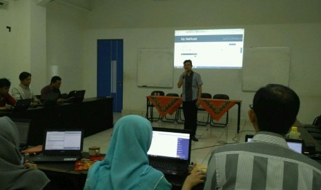 Sosialisasi sertifikasi Cisco Networking Academy (CCNA). 