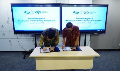 sosiasi Penyelenggara Jasa Internet Indonesia (APJII) dan Asosiasi Fintech Pendanaan Bersama Indonesia (AFPI) menjalin kerja sama dalam rangka mendukung perluasan digitalisasi dan meningkatkan dampak ekonomi digital bagi pembangunan melalui optimalisasi potensi dan peluang kolaborasi antar kedua asosiasi dan anggota masing-masing organisasi. 