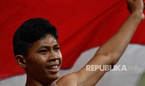 Atlet Indonesia, Sapto Yogo Purnomo, berhasil meraih medali perunggu di cabang olahraga atletic lari 100 meter T37 (gangguan koordinasi gerakan) putra pada ajang Paralimpiade Tokyo 2020.