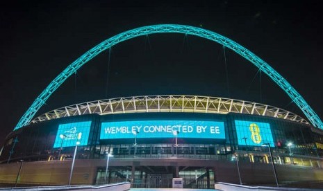 Stadion Wembley dilengkapi dengan jaringan internet super cepat.