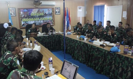 Staf KBRI Beirut yang dipimpin oleh Bapak Abdurahman datang ke Markas Satgas Yonmek XXIII-M UNP 7-1, Adchit Al Qusayr, Lebanon Selatan, Sabtu (19/1/2019) untuk memberikan sosialisasi tentang teknik dan mekanisme ibadah umroh kepada personel TNi Konga XXIII-M.