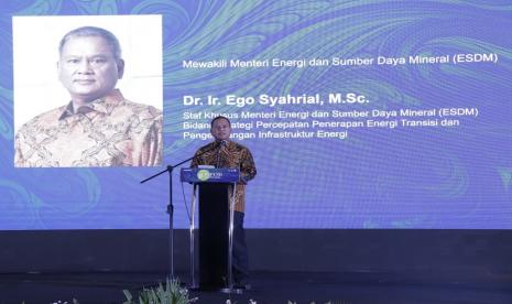 Staf Khusus Ego Syahrial. Kementerian Energi dan Sumber Daya Mineral (ESDM) mengingatkan sebagian masyarakat masih belum mendapatkan pasokan listrik yang memadai. Hal ini dapat mendongkrak rasio elektrifikasi di daerah-daerah yang belum tersentuh fasilitas listrik.