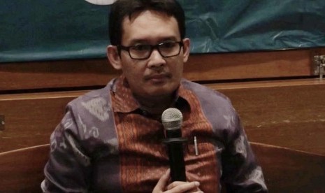 Staf Khusus Presiden Bidang Ekonomi, Ahmad Erani Yustika