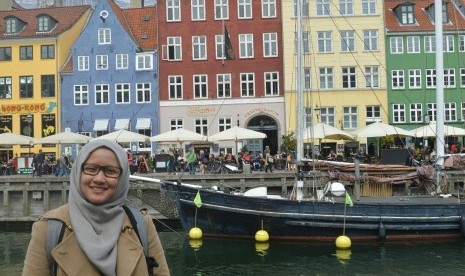 Staf pengajar Program Studi Kebidanan Fakultas Kedokteran Unissula Semarang Hanifatur Rosyidah di Copenhagen, Denmark.