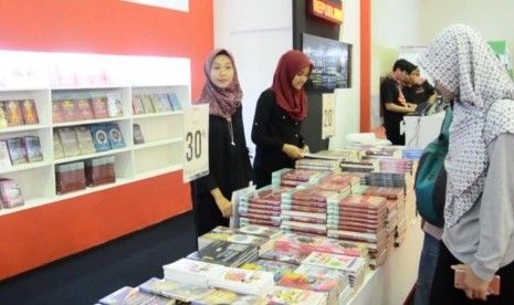 Stan pameran buku Republika Penerbit (ilustrasi)