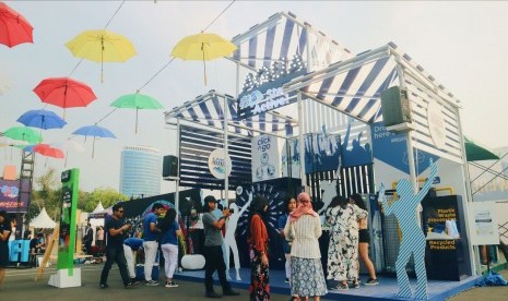 Stand Danone Aqua di acara musik We The Fest akhir pekan lalu