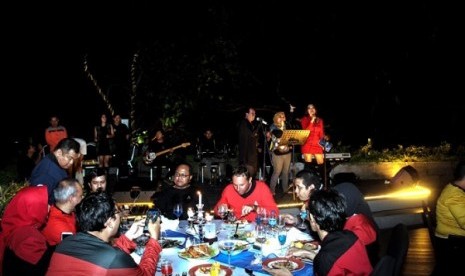 Star Trek Night, Makan Malam ala Luar Angkasa di Hotel Aston Anyer Beach Hotel