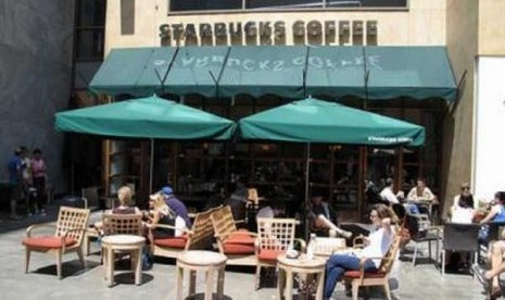 starbucks di Hollywood