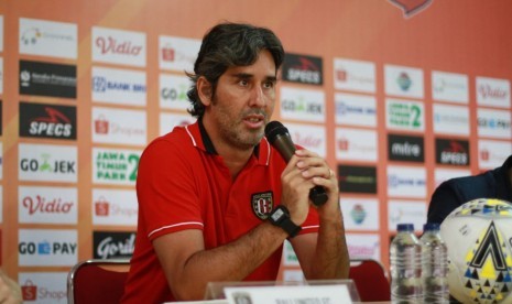 Pelatih Bali United Stefano Cugurra