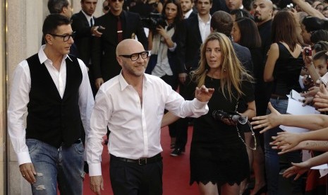 Stefano Gabbana (kiri) dan Domenico Dolce (kanan). Dolce & Gabbana memiliki target untuk menumbuhkan pasar kosmetik. Ilustrasi.