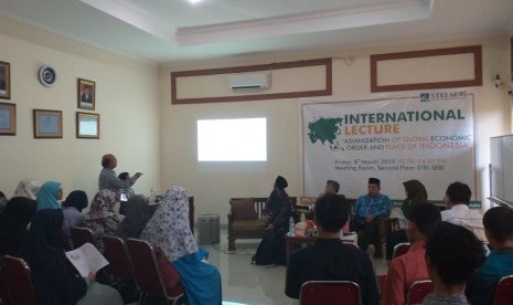 STEI SEBI mengadakan international lecture, Jumat (8/3).