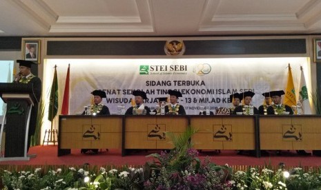 STEI SEBI menggelar wisuda ke-13.