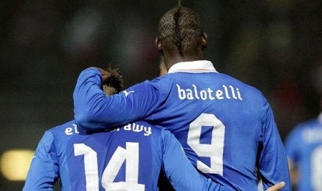 Stephan El Shaarawy dan Mario Balotelli saat bermain bersama di Timnas Italia.