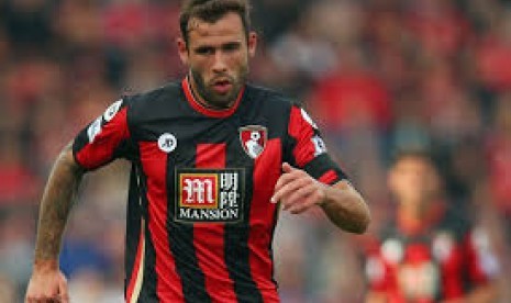 Kapten Bournemouth, Steve Cook.