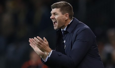 Pelatih Rangers Steven Gerrard (EPA-EFE/PETER KLAUNZER)