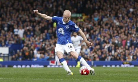 Steven Naismith, pencetak tiga gol ke gawang Chelsea.