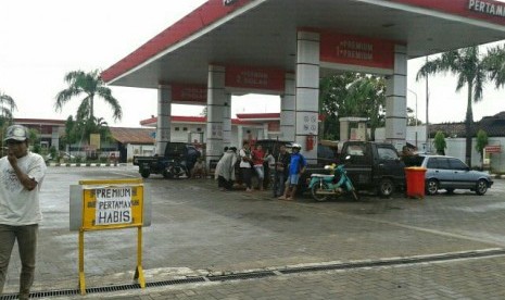 Stok Premium dan Pertamax habis di salah satu SPBU di Desa Krapyak, Kecamatan Senenan, Kabupaten Jepara, Jawa Tengah