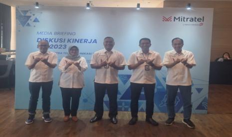 Strategi PT Dayamitra Telekomunikasi Tbk atau Mitratel (MTEL) untuk melanjutkan ekspansi, dan pengelolaan biaya secara lebih efisien termasuk melalui digitalisasi pada proses bisnis, membuahkan hasil positif. Hal ini tercermin pada pencapaian kinerja perseroan Kuartal III-2023 yang dipublikasikan hari ini (30/10). Pendapatan tumbuh pesat sehingga berdampak pada peningkatan EBITDA dan mengerek laba bersih.