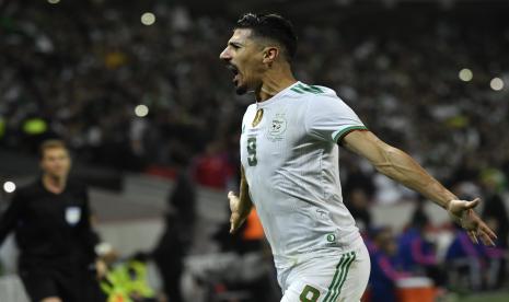 Striker Al-Sadd, Baghdad Bounedjah.