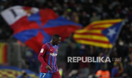  Striker FC Barcelona Ousmane Dembele merayakan setelah mencetak gol 2-0 selama pertandingan sepak bola LaLiga Spanyol antara FC Barcelona dan Athletic Bilbao yang diadakan di stadion Camp Nou di Barcelona, ??Spanyol, 27 Februari 2022. 