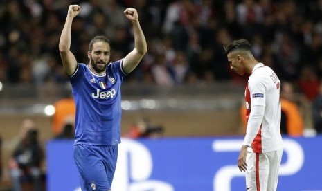 Striker Juventus Gonzalo Higuain.