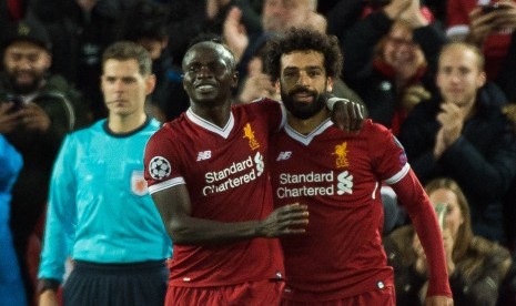 Striker Liverpool Sadio Mane (kiri) dan Mohamed Salah. Keduanya absen membela Liverpool karena sedang melaksanakan tugas negara masing-masing di Piala Afrika.