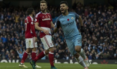 Striker Manchester City, Sergo Aguero merayakan gol ke gawang Middlesbrough pada laga Liga Primer, 5 November 2016. Malam ini kedua tim kembali bertemu pada babak perempat final Piala FA.