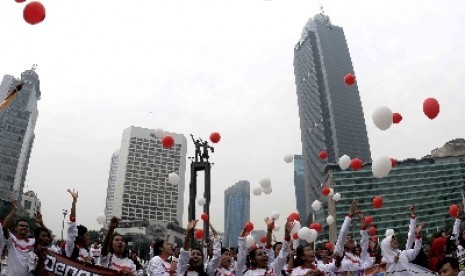 Students supporting Asian Games XVIII in 2018