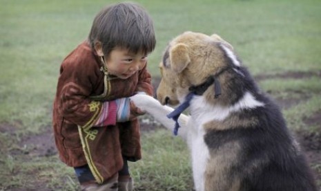 Studi genetis menemukan jika anjing pertama kali dipelihara dan dijinakkan oleh orang-orang di Mongolia dan Nepal. 