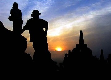 Stupa di puncak Candi Borobudur