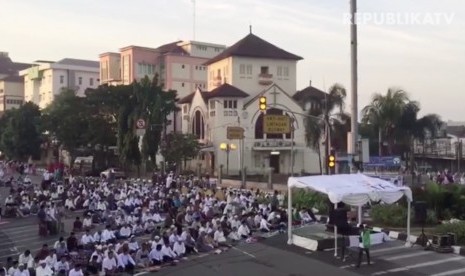 Suasan shalat Id 1440 Hijriah di kawasan Jatinegara, Jakarta Pusat