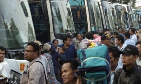 Terminal Pulo Gadung, Jakarta Timur.