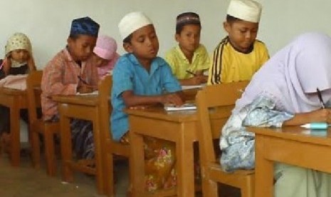 Suasana belajar di Madrasah Diniyah (ilustras)