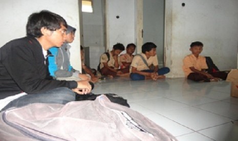 Suasana belajar di SMP Al Manar