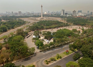 Suasana bundaran Jalan Merdeka Selatan, Jakarta.