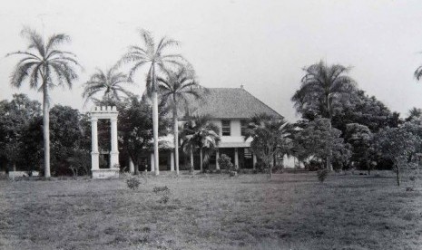 Suasana Cengkareng yang sepi zaman dulu.