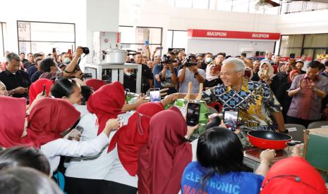 Suasana dalam kunjungan ke PT Maspion I, Dusun Sawo, Kabupaten Sidoarjo, Jawa Timur, Sabtu (14/10/2023).