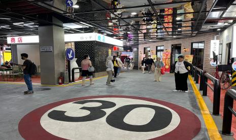 Suasana destinasi baru pecinta budaya Korea, Lotte Alley di Lotte Avenue, Jakarta Selatan. 