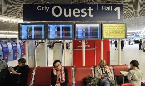 Suasana di Bandara Orly, Prancis.