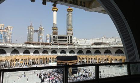 Suasana di dalam Masjidil Haram yang tampak lenggang, Rabu (3/8). Satu Jamaah Haji Kano Nigeria Wafat di Arab Saudi