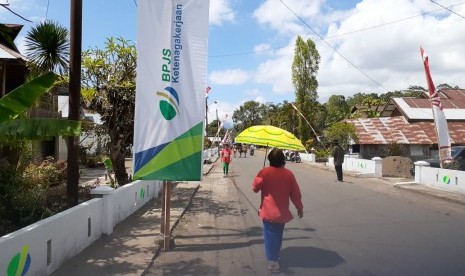 Suasana di Desa Pulutan, Kabupaten Minahasa, yang ditetapkan sebagai Desa Sadar Jaminan Sosial Ketenagakerjaan.