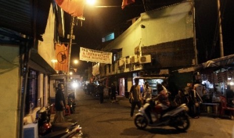 Dolly, a red light area in Surabaya at night, is seen before the closure (file photo)