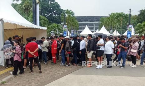 Suasana di Help Desk Garuda ID di Pintu 10 Kawasan Gelora Bung Karno, Jumat (15/11/2024) pagi. Help desk ini tempat 