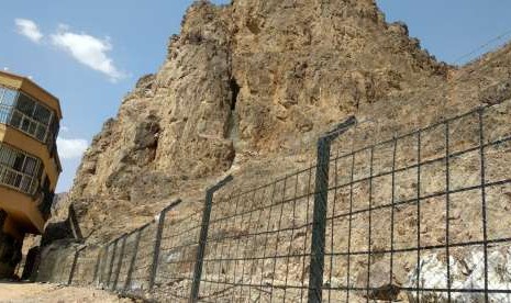 Suasana di kaki Gunung Uhud, Madinah, Rabu (12/9). Rekahan tak jauh dari kaki gunung itu disebut sebagai tempat berlindung Rasulullah  saat pasukan Muslim terdesak pada Perang Uhud.