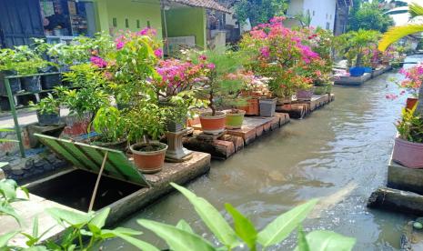 Semangat Pancasila di Kampung Karamba. Foto: Suasana di Kampung Karamba, RW 05 Desa Ditotrunan, Lumajang.