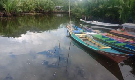 Suasana di kawasan bukit-bukit karst di Kabupaten Maros, Sulawesi Selatan, akhir pekan lalu. Di wilayah ini, selain terdapat Taman Nasional Kupu-Kupu, juga terdapat gua-gua prasejarah, serta Sungai Pute yang menawan.