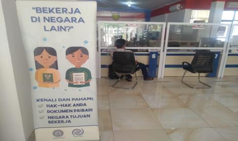 Suasana layanan kantor dinas tenaga kerja (ilustrasi). Pemerintah Kabupaten Lombok Tengah, Nusa Tenggara Barat, menyatakan animo warga menjadi tenaga kerja Indonesia (TKI) di luar negeri atau pekerja migran Indonesia (PMI) cukup tinggi di awal 2023.